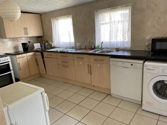 Room Only Guest Accommodation, Guest House Self Catering Bangor  Esterno foto