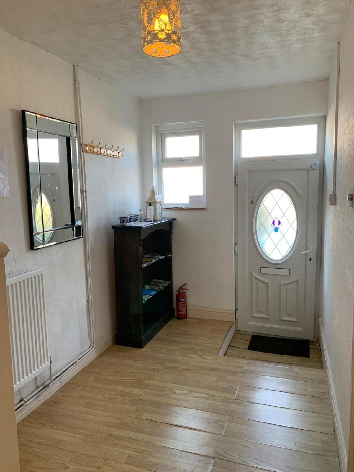 Room Only Guest Accommodation, Guest House Self Catering Bangor  Esterno foto