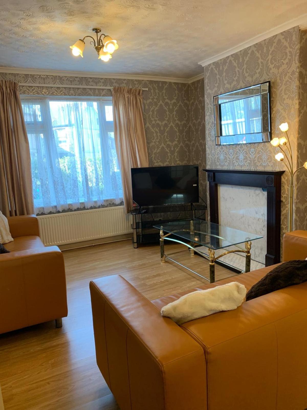 Room Only Guest Accommodation, Guest House Self Catering Bangor  Esterno foto