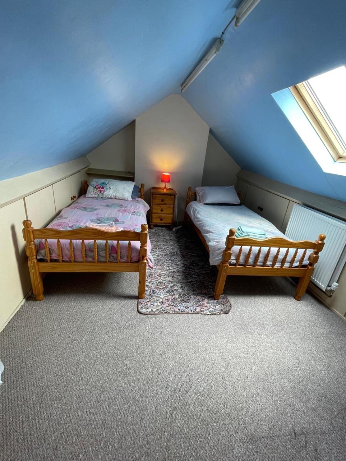 Room Only Guest Accommodation, Guest House Self Catering Bangor  Esterno foto
