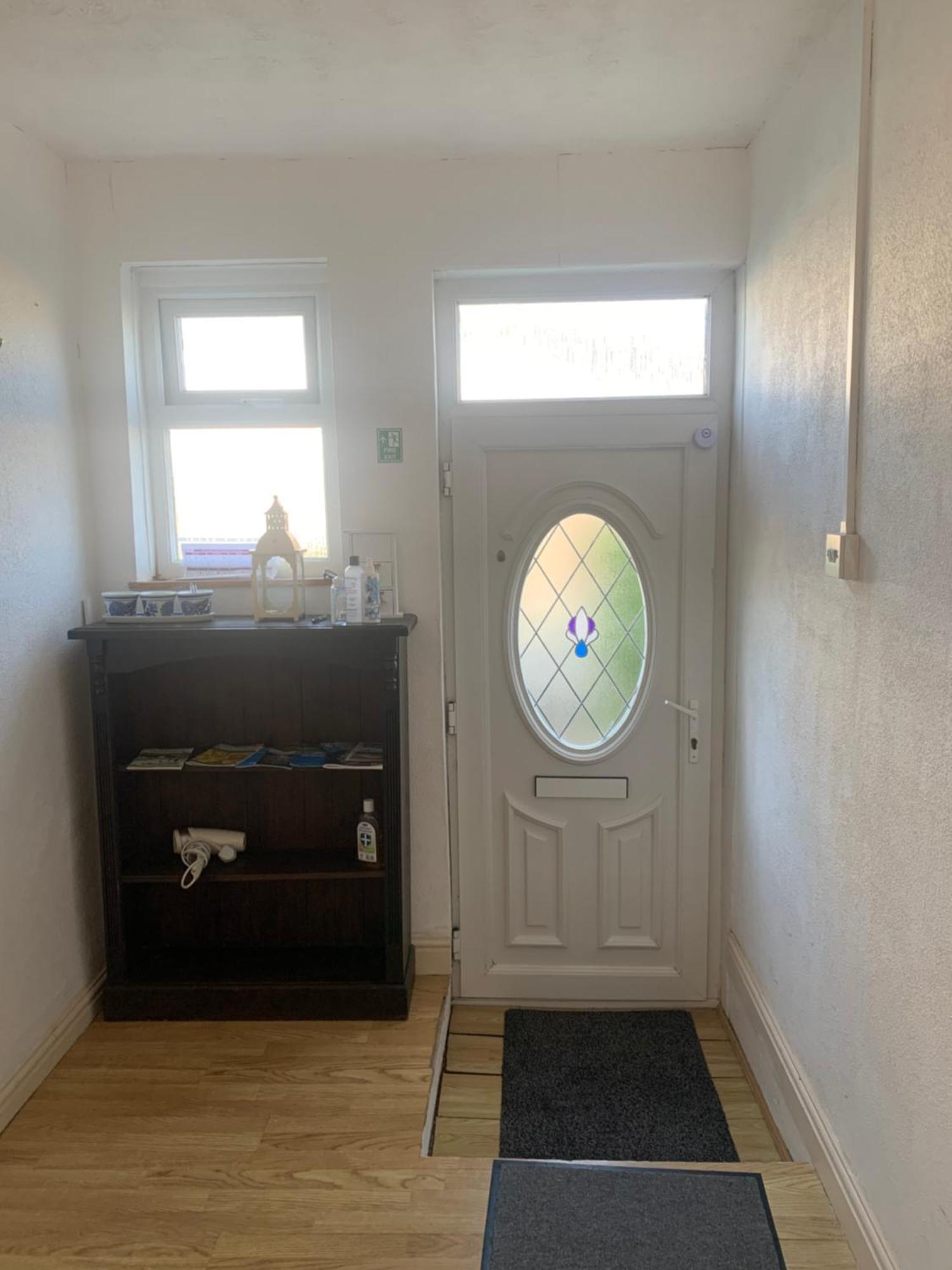 Room Only Guest Accommodation, Guest House Self Catering Bangor  Esterno foto